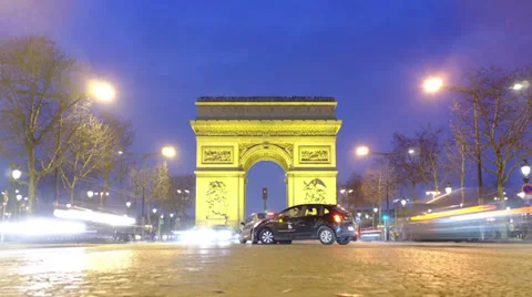Timelapse traffic under the Arc de Triomphe 스톡 동영상 31915101