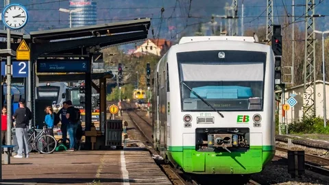Timelapse train in station 스톡 동영상 89616648