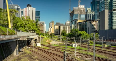 Timelapse of trains coming and going to Roma station, Brisbane, Australia Video stock 196919801
