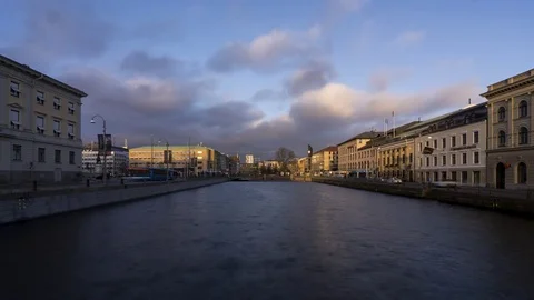 Timelapse of trams and buses in City of Gothenburg. 4K. Vídeos de archivo 74170666