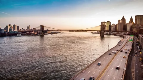 Timelapse transition from sunset to dusk with Brooklyn Bridge Stock Footage 55185648