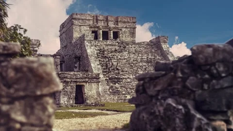 Timelapse of tulum mayan ruins with moving clouds in mexico Stock Footage 337299562