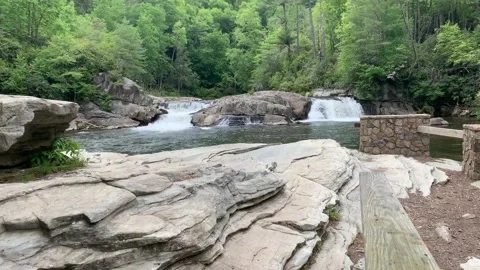 TIMELAPSE- UPPER FALLS AT LINVILLE FALLS IN THE NC MOUNTAINS Vidéo 132290969
