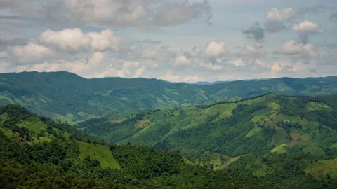 Timelapse of valley surrounded by mountains and covered with dense ground fog  Stock-Footage 146023126