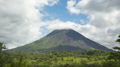 Timelapse video of clouds around vulcano Arenal in Costa Rica, 4k, UltraHD Stock Footage 40322286