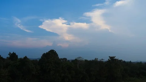 Timelapse video of pre-monsoon storm buildup 스톡 동영상 87319257