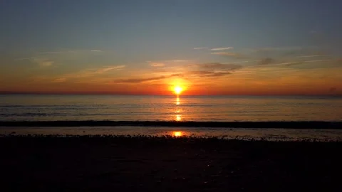 Timelapse video of sunset over Delaware Bay 動画素材 137767305