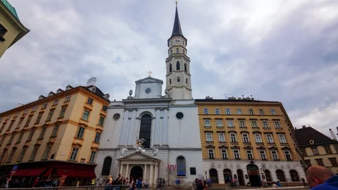 Timelapse view of  a baroque chuch in Michaelerplatz in central Vienna Stock Footage 115714032