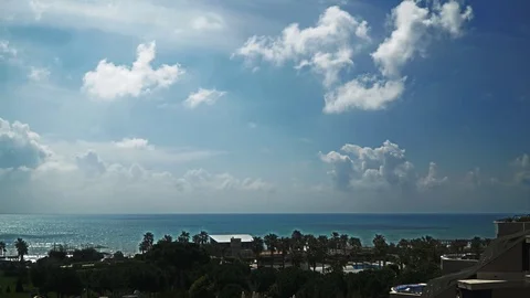 Timelapse view of clouds from holiday hotel Video stock 87604561