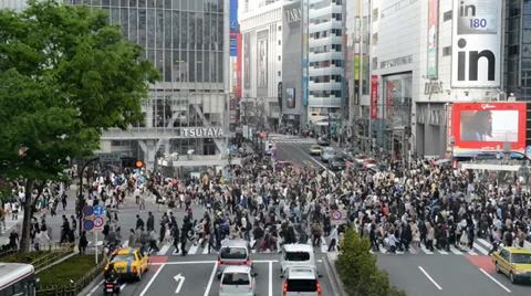 Timelapse view over a pedestrian crossing in Shibuya 스톡 동영상 37697418