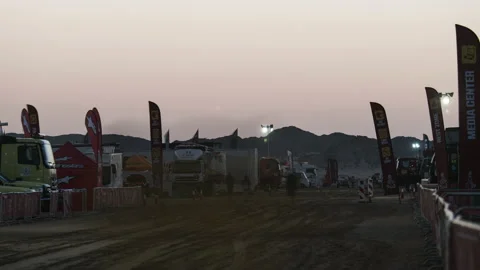 Timelapse view of rising activity and dusty conditions of a starting stage Stock Footage 171289518