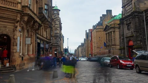 Timelapse view of the Royal Mile in Edinburgh medieval old town Stock Footage 113901035