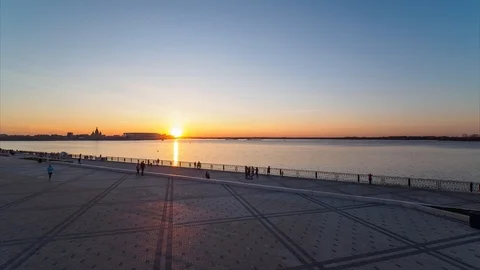 Timelapse view of sunset in big city from embankment. Stock Footage 107357856