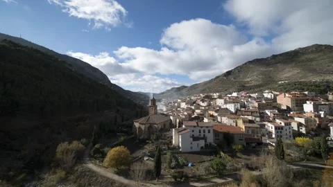 Timelapse of a village in the mountains in Spain Vidéo 331917331