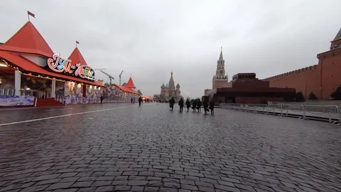 Timelapse walk through the red square in Moscow decorated with Christmas Video stock 121213202