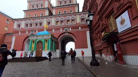 Timelapse walk through the red square in Moscow decorated Video stock 121213324