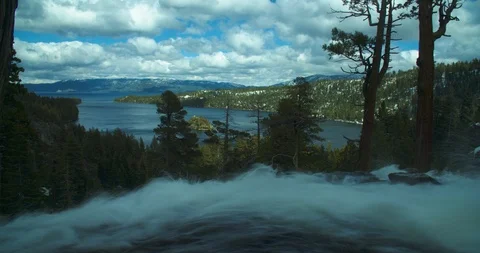 Timelapse of waterfall over Emerald Bay in Lake Tahoe 動画素材 109254409