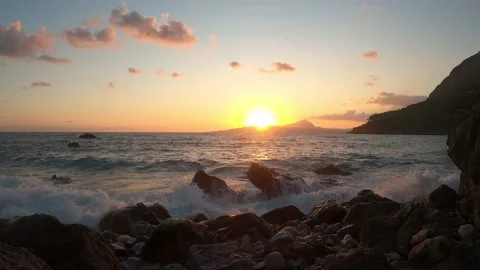 Timelapse waves crashing on the beach at sunset Stock Footage 167982078