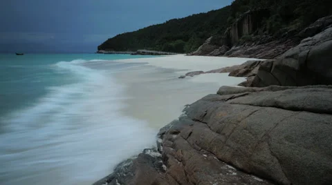 Timelapse waves washing up on beach Stock Footage 39230219