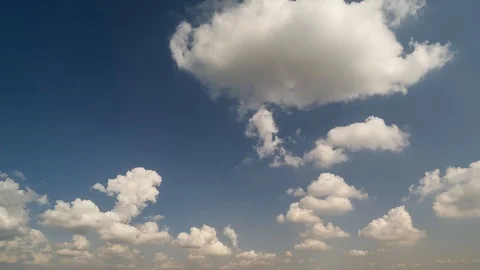 Timelapse White Cumulus Clouds Forming And Disappearing On Sunny Day 库存影片 117128156