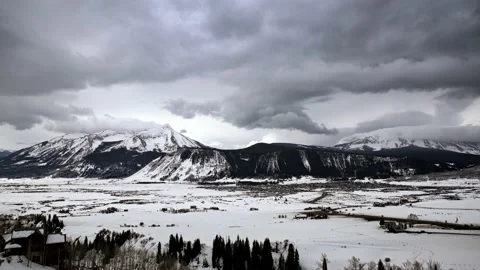 Timelapse of Winter Clouds near Crested Butte, Colorado, USA Vidéo 146270143