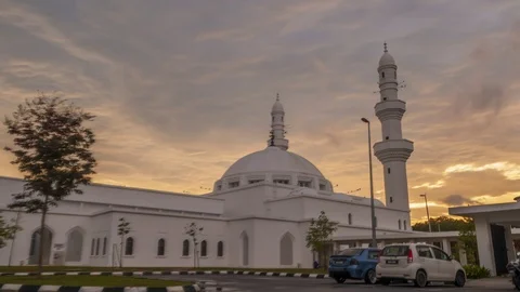 Timelapse:Dramatic sunset near the mosque Stock Footage 101407295