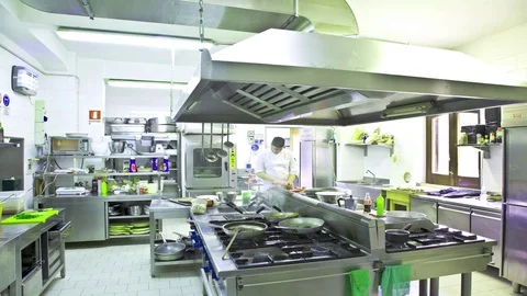 Timelaspe in a restaurant kitchen Stock Footage 69791501