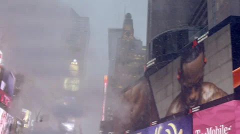 Times Square 360 view panning bright signs Manhattan night slow motion 4K NYC 스톡 동영상 47612933