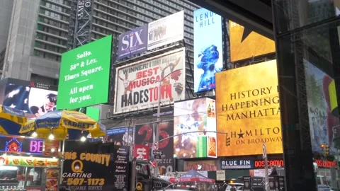 Times Square Ads Stockbeeldmateriaal 168375362