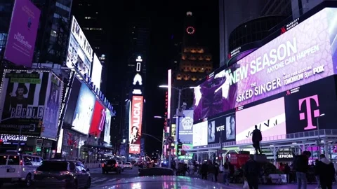 Times Square at Night during Phase 4 of reopening 库存影片 139782479