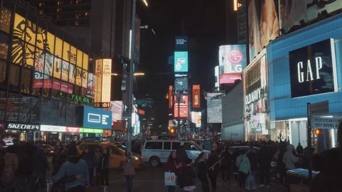 TIMES SQUARE people 動画素材 84874724