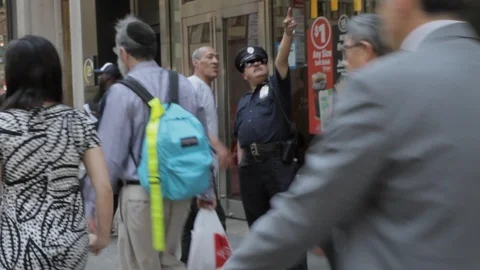 Times Square security guard 動画素材 106538820