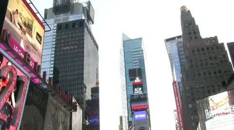 Times Square tilt down Video stock 10687500
