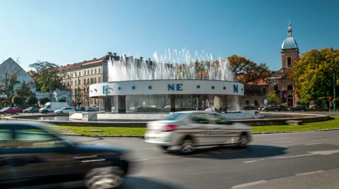 Timisoara. Traffic circle.  Compass fountain is in the middle of the square. Stock Footage 61768455