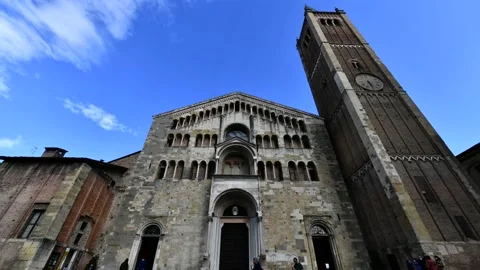 Timlapse video of Parma Cathedral. Parma, Emilia Romagna, Italy Video stock 153382028