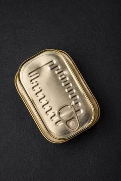 Tin or aluminum rectangular can of canned food with a key Tin or aluminum ... 스톡 사진