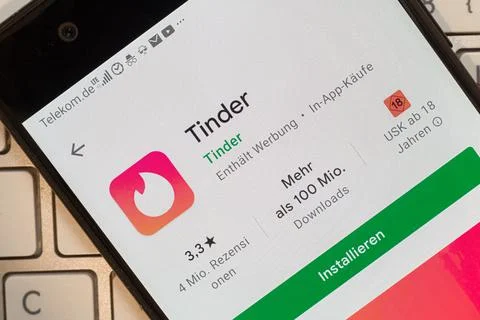 Tinder - mobile App Stock Photos