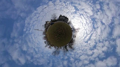 Tiny Planet timelapse with clouds in a city park 库存影片 122411395