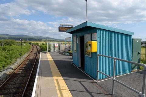 The tiny station of Llandanwg, Harlech Stock Photos
