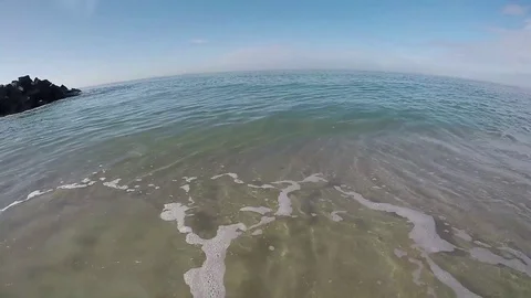 Tiny wave crashing on the beach. 스톡 동영상 92220490