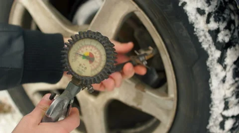 Tire inflation in the car (2) Video stock 48631028