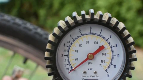 Tire pressure control 스톡 동영상 106147822
