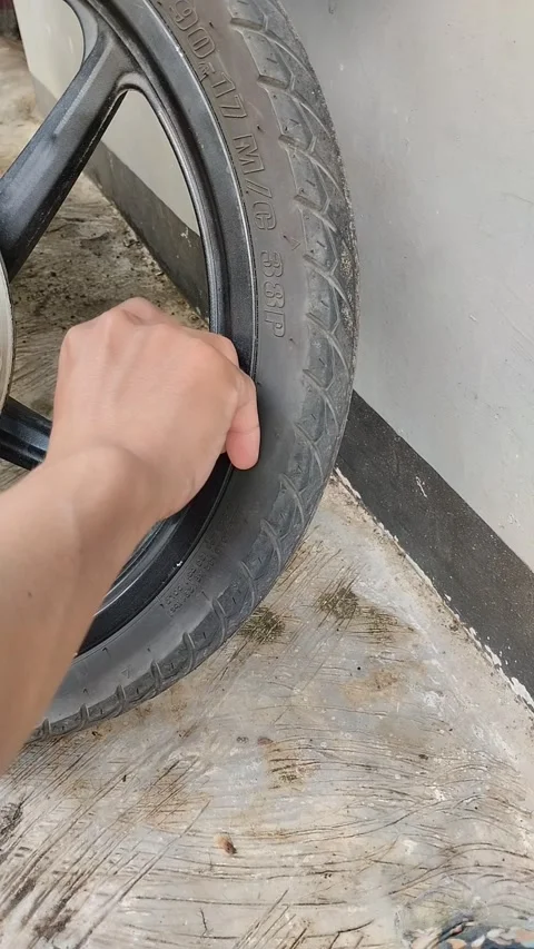 Tire pump Stock Footage 290856787