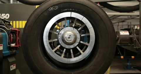 Tire Tester 動画素材 81415452