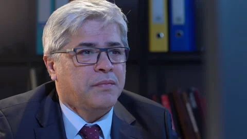 Tired man at computer. Vídeo Stock 166134553