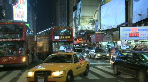 TiSq0045 bus reflection Video stock 627921