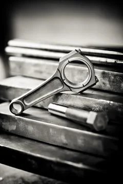 Titanium Engine Connecting Rod &amp; Bolt 스톡 사진