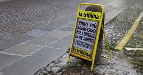 Title of an article in local newspaper Tribuna di Treviso about new infection Video stock 150392974