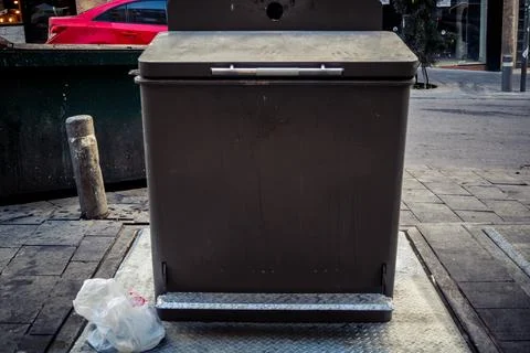 Title: Public Trash Cans and Waste Containers in the Streets of Jerusalem. Stock-Fotos
