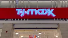 TJ Maxx storefront entrance, inside shop, Stock Video